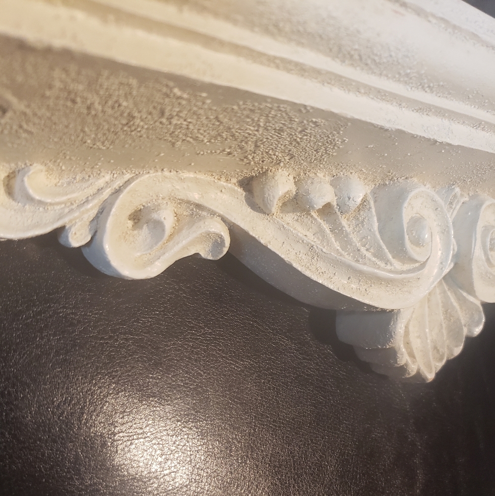 🆕Vintage style Ornate wall shelf - Picture 2 of 7